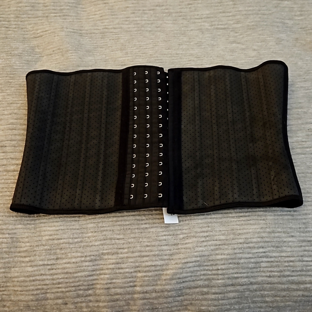 Waist cincher 3 adjustable sizes new